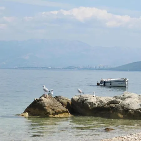 In Arbanija With Bubble Bath Apartamento Trogir
