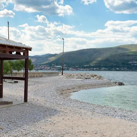 In Arbanija With Bubble Bath Appartamento Traù