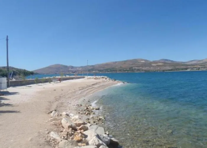 Apartment In Arbanija With Bubble Bath *